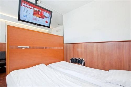 Omena Hotel Вааса Екстер'єр фото